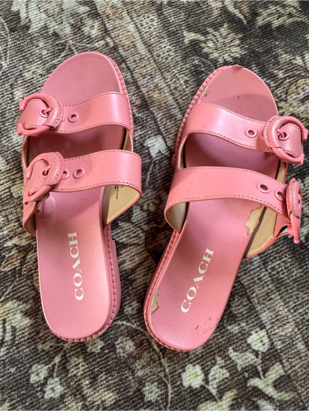 Pink coach slides READ DESCRIP